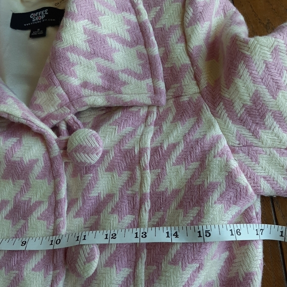 Pink and white houndstooth lined pea coat - Picture 6 of 11